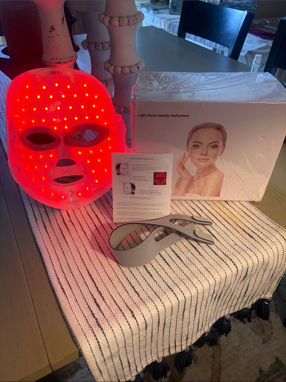 Green LED Light Therapy Facial Mask for Women Skincare